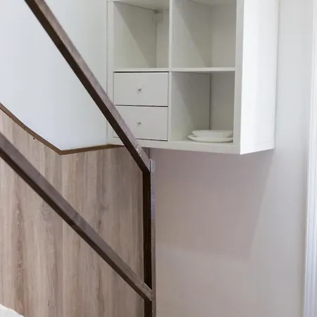 Private Lofts 아파트 *